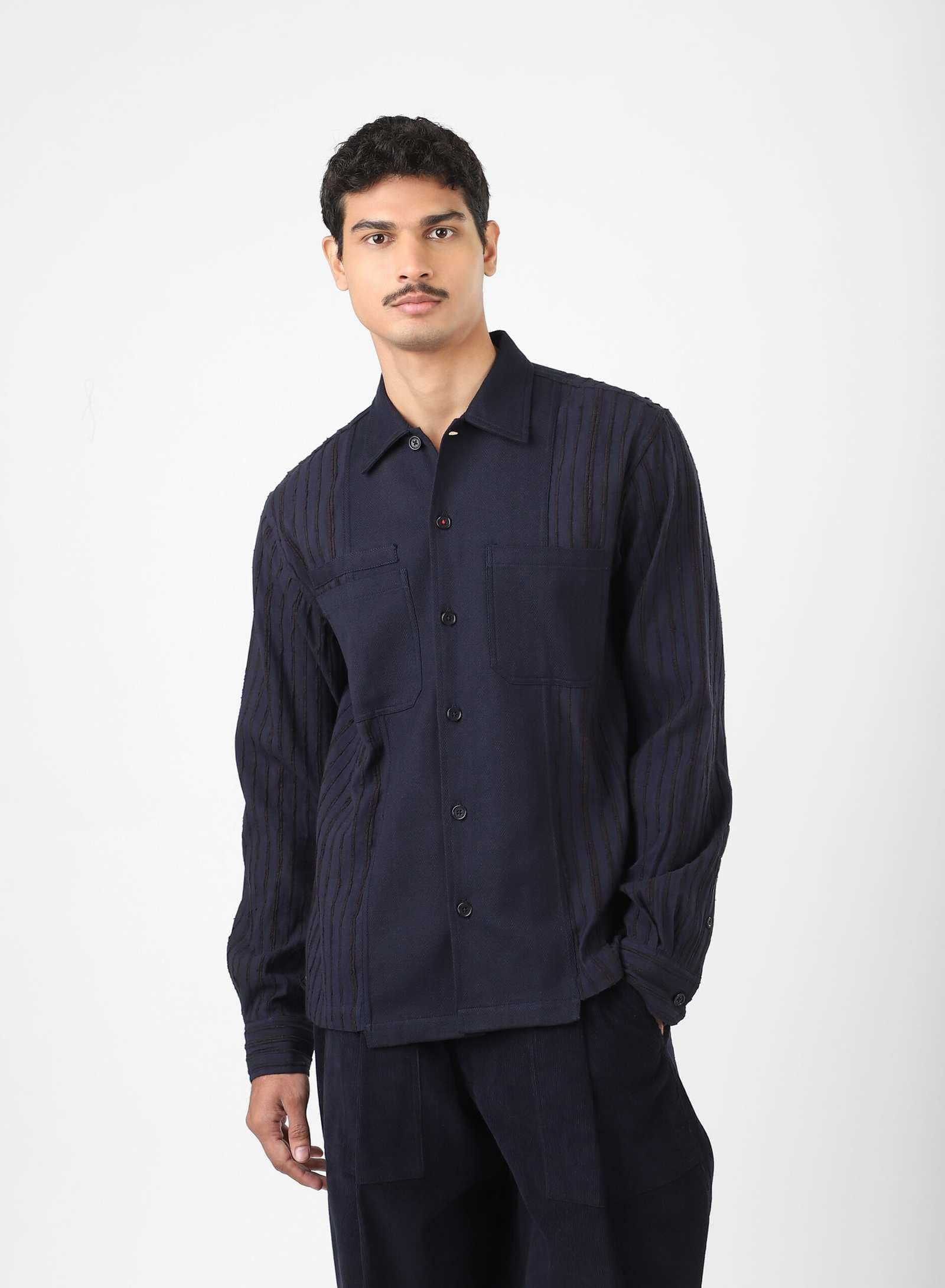 Damien 3
Relaxed Fit 
Convertible Collar 
LS Shirt